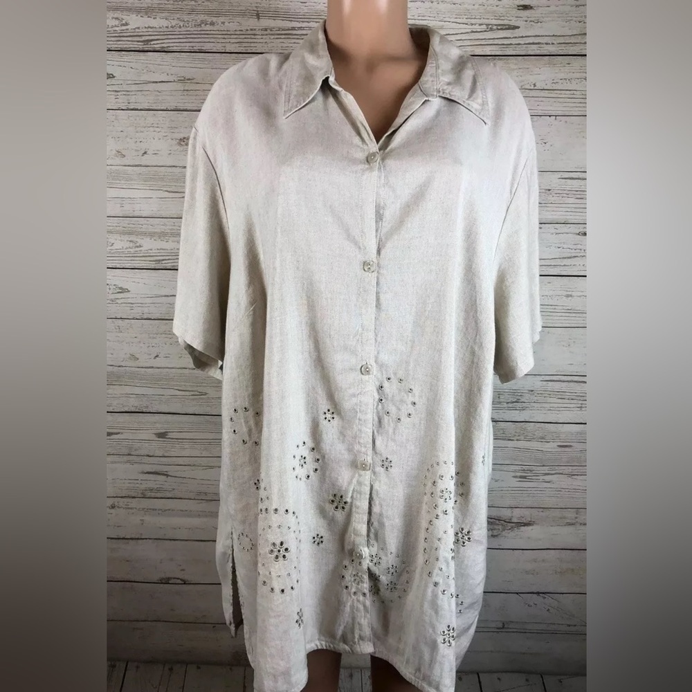 Avenue, size 18, Beige Linen Blend Eyelet Button Down Blouse, long fitted
